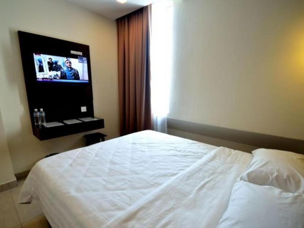 Cathay Hotel Кота-Кинабалу Экстерьер фото